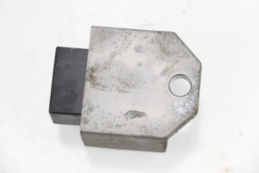 photo de REGULADOR DE CARGA PEUGEOT LUDIX 50 (2005 - 2007) - Detalle de la pieza