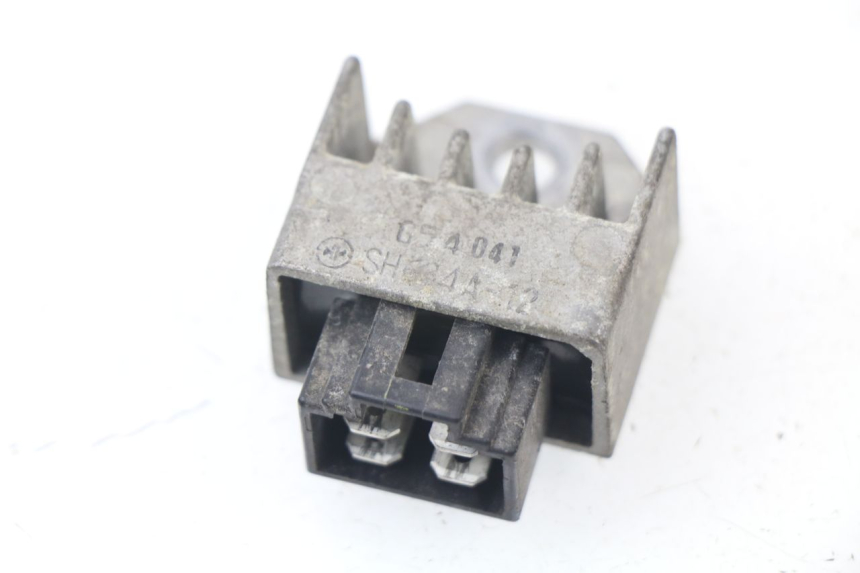 photo de REGULADOR DE CARGA PEUGEOT LUDIX 50 (2005 - 2007) - Zoom estado de uso