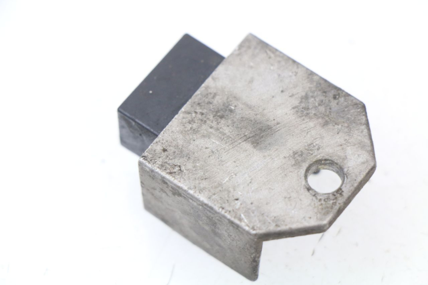 photo de REGULADOR DE CARGA PEUGEOT LUDIX 50 (2008 - 2017) - Detalle de la pieza