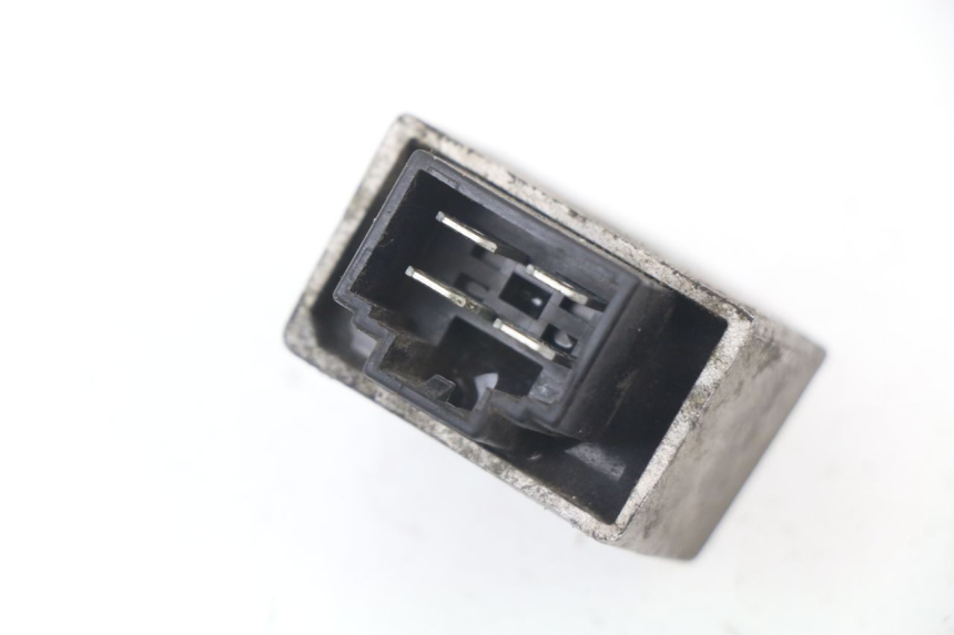 photo de REGULADOR DE CARGA PEUGEOT LUDIX 50 (2008 - 2017) - Zoom estado de uso