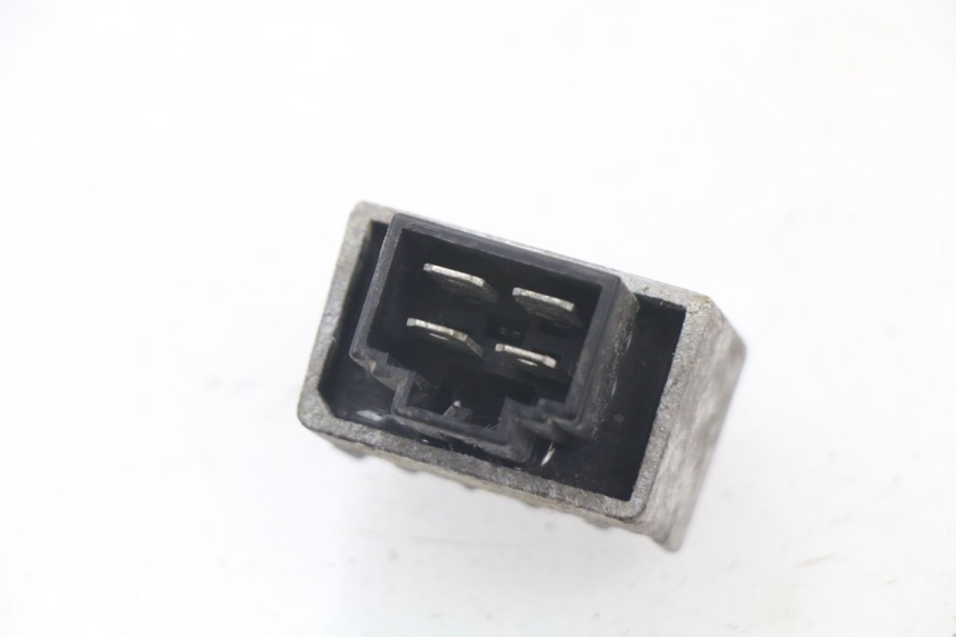 photo de REGULADOR DE CARGA PEUGEOT LUDIX 50 (2008 - 2017) - Zoom estado de uso