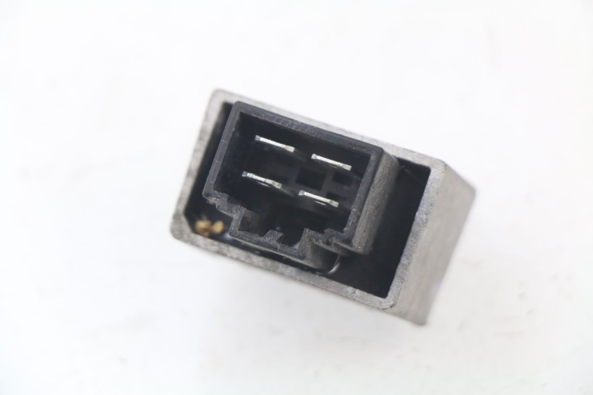 photo de REGULADOR DE CARGA PEUGEOT LUDIX 50 (2008 - 2017) - Zoom estado de uso