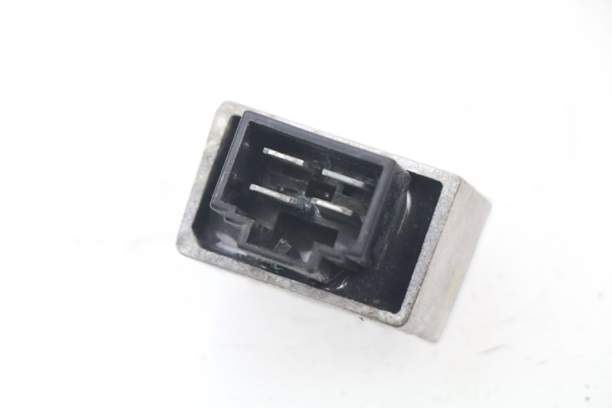 photo de REGULADOR DE CARGA PEUGEOT LUDIX 50 (2008 - 2017) - Zoom estado de uso