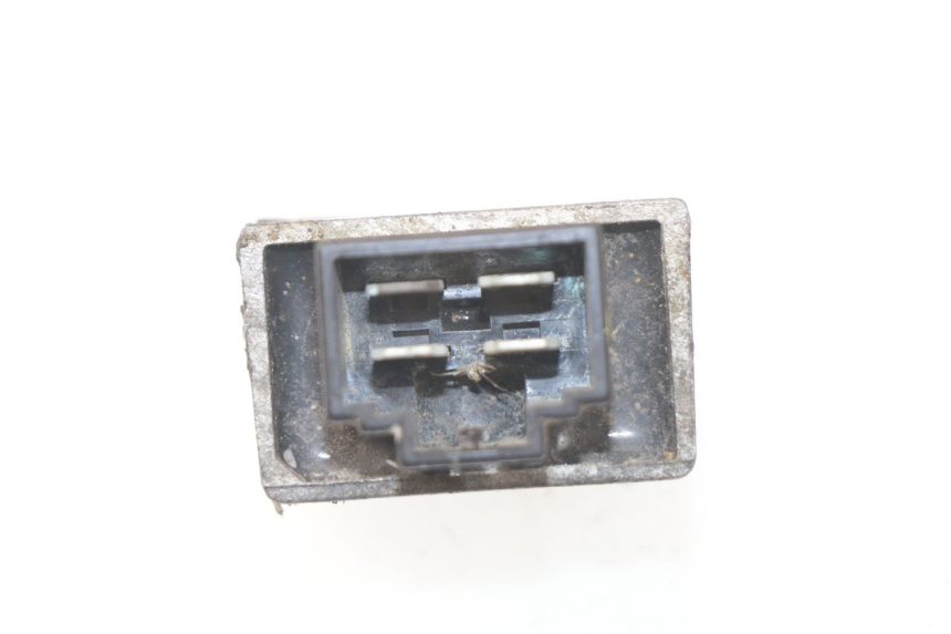 photo de REGULADOR DE CARGA PEUGEOT LUDIX 50 (2005 - 2007) - Zoom estado de uso