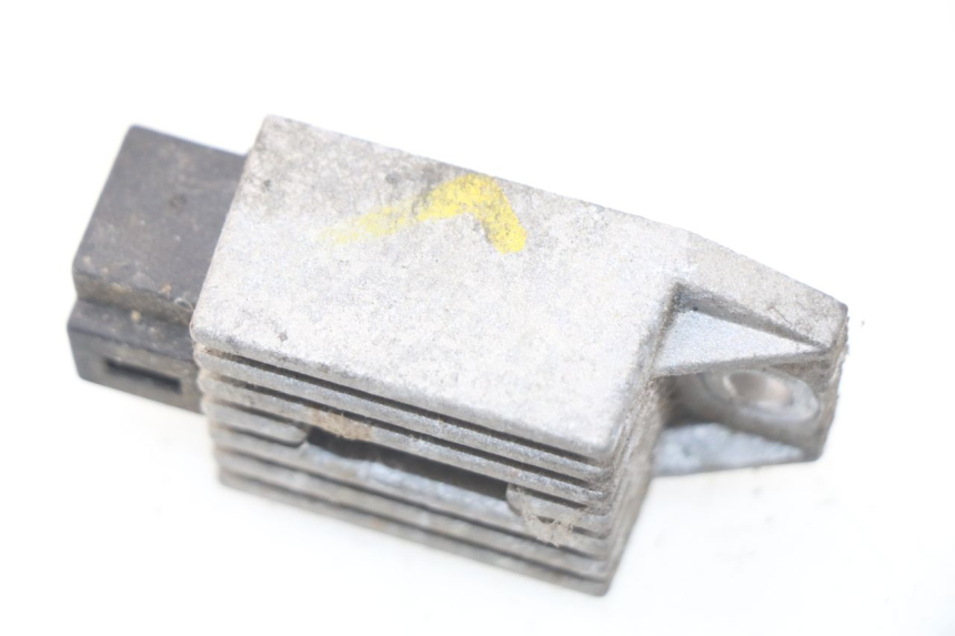 photo de REGULADOR DE CARGA PEUGEOT LUDIX 50 (2008 - 2017) - Otra perspectiva