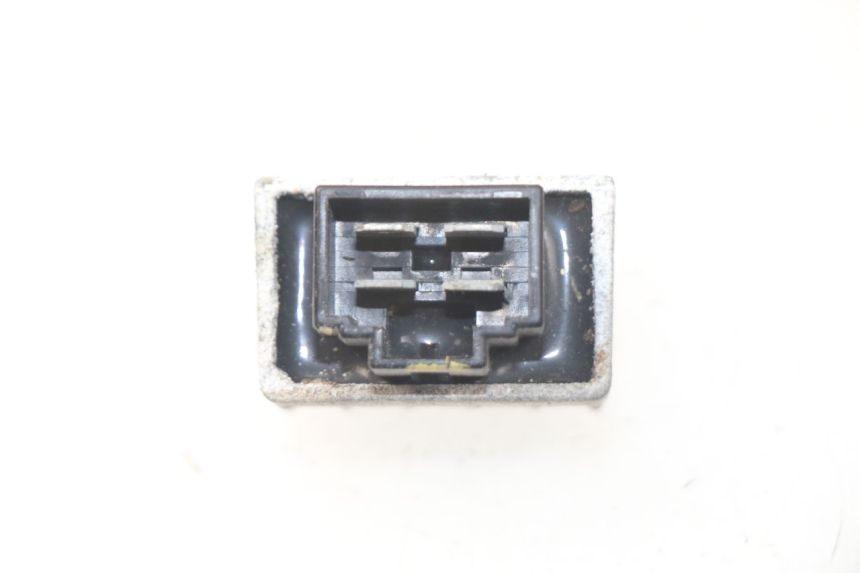 photo de REGULADOR DE CARGA PEUGEOT LUDIX 50 (2005 - 2007) - Zoom estado de uso