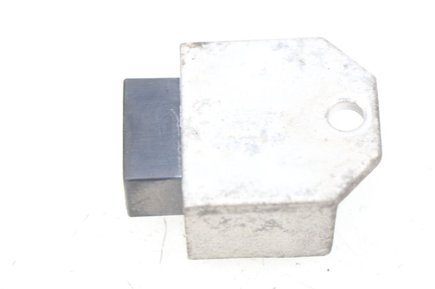 photo de REGULADOR DE CARGA PEUGEOT LUDIX 50 (2008 - 2017) - Detalle de la pieza