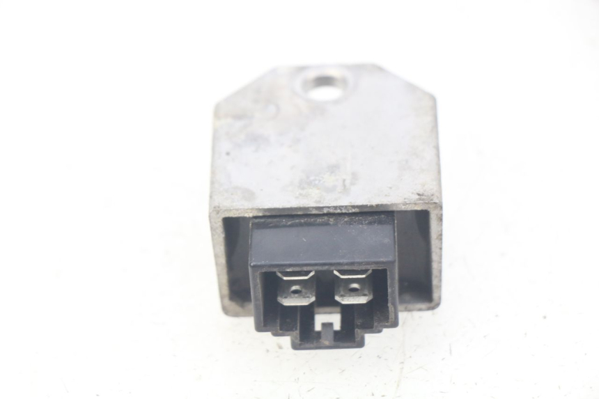 photo de REGULADOR DE CARGA PEUGEOT LUDIX 50 (2008 - 2017) - Detalle de la pieza