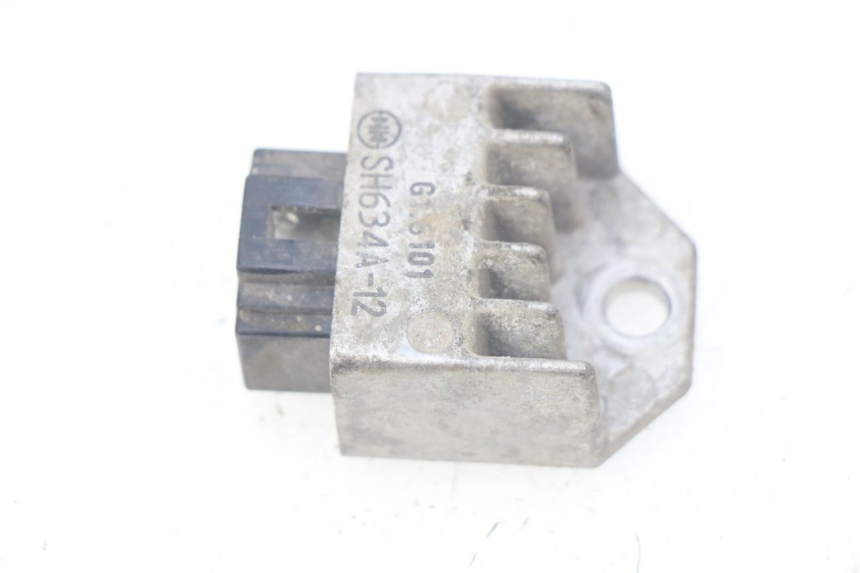 photo de REGULADOR DE CARGA PEUGEOT LUDIX 50 (2008 - 2017) - Zoom estado de uso