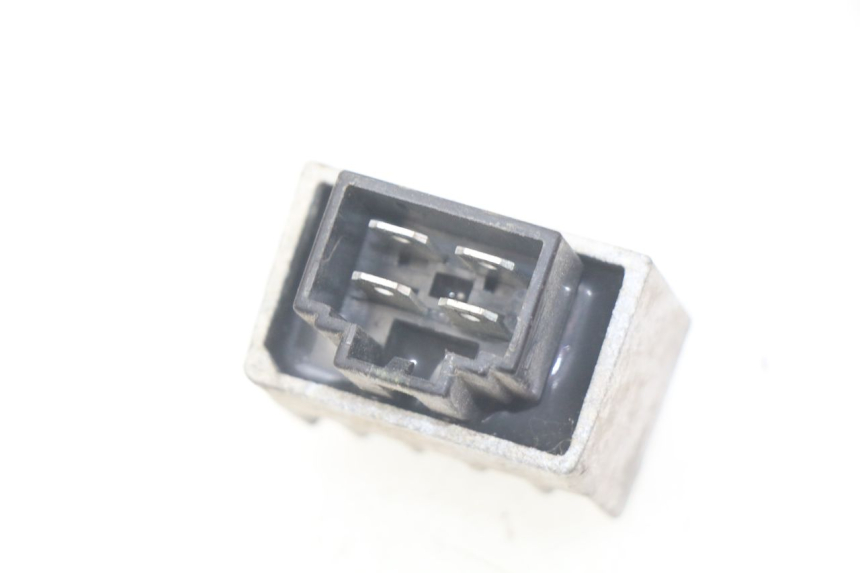 photo de REGULADOR DE CARGA PEUGEOT LUDIX 50 (2005 - 2007) - Detalle de la pieza