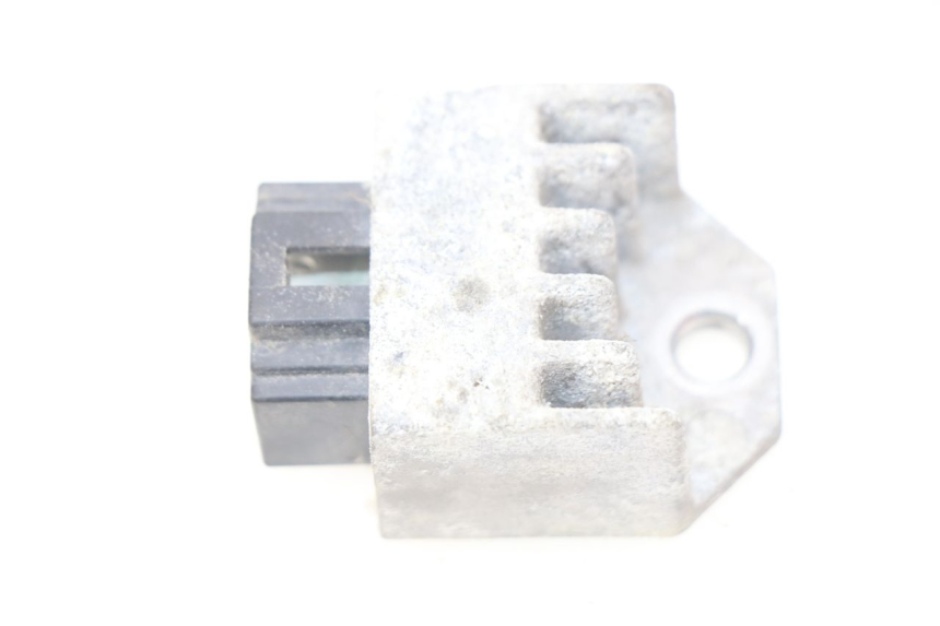 photo de REGULADOR DE CARGA PEUGEOT LUDIX 50 (2008 - 2017) - Detalle de la pieza