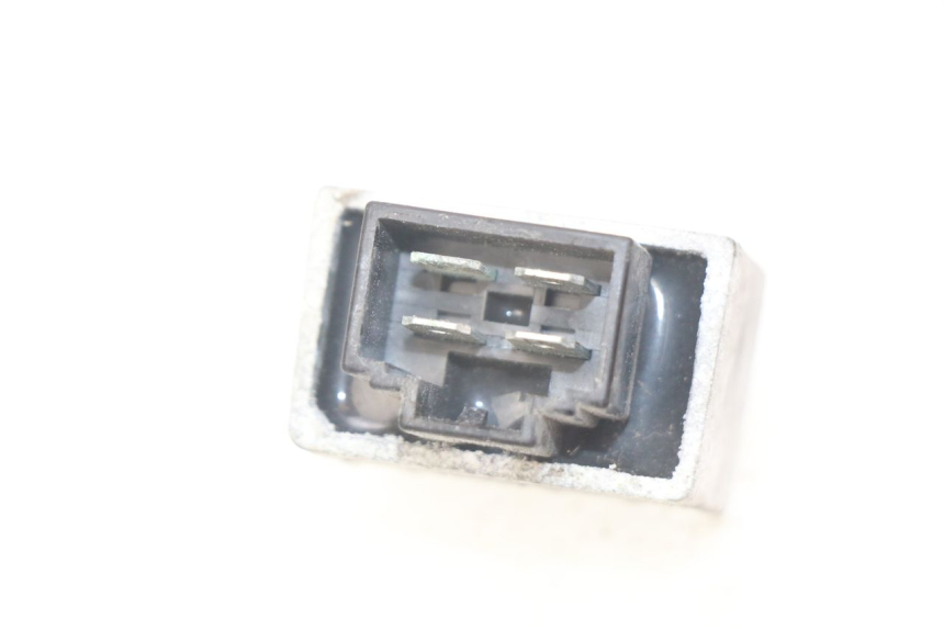 photo de REGULADOR DE CARGA PEUGEOT LUDIX 50 (2008 - 2017) - Zoom estado de uso