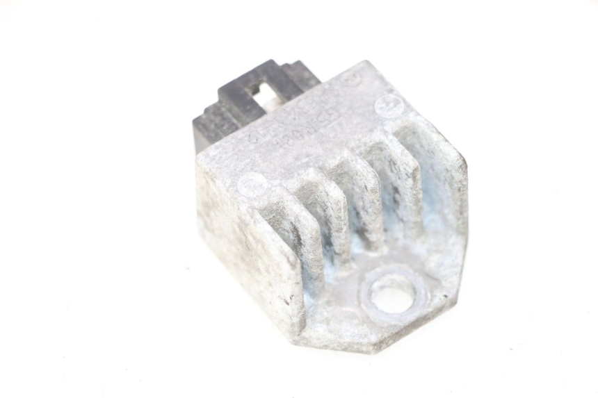 photo de REGULADOR PEUGEOT LUDIX ONE 50 (2004 - 2006) - Otra perspectiva
