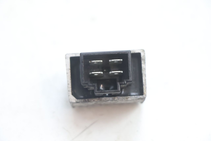 photo de REGULADOR DE CARGA PEUGEOT LUDIX SNAKE 2T 50 (2004 - 2014) - Zoom estado de uso