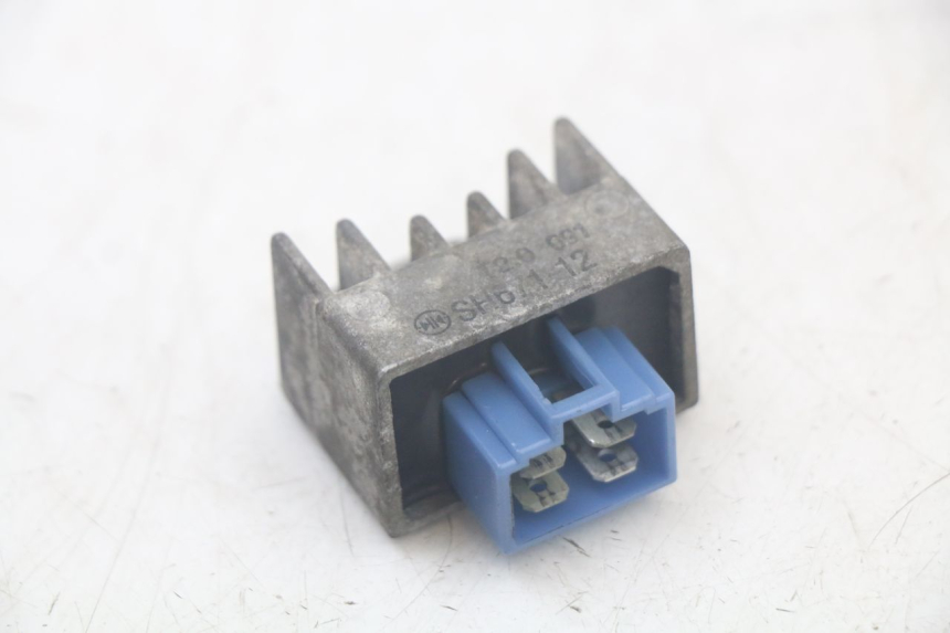 photo de REGULADOR MBK MACH G AC 50 (2002 - 2014) - Detalle de la pieza