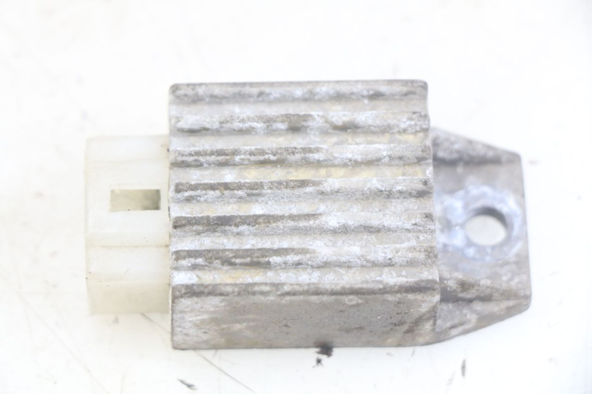 photo de REGULADOR DE CARGA SYM MIO 50 (2011 - 2017) - Vista principal