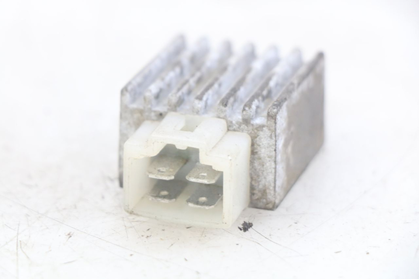 photo de REGULADOR DE CARGA SYM MIO 50 (2011 - 2017) - Detalle de la pieza