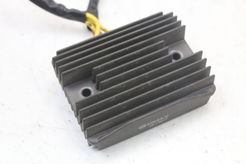 photo de REGULADOR PIAGGIO MP3 HPE 350 (2018 - 2020) - Zoom estado de uso