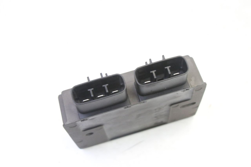 photo de REGULADOR PIAGGIO MP3 HPE 310 (2024 - 2025) - Zoom estado de uso