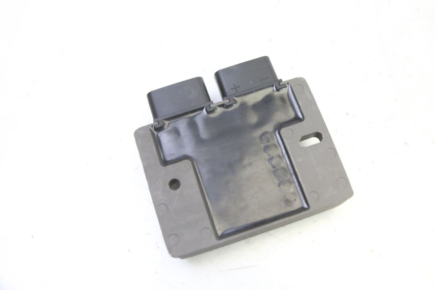 photo de REGULADOR PIAGGIO MP3 HPE 310 (2024 - 2025) - Otra perspectiva