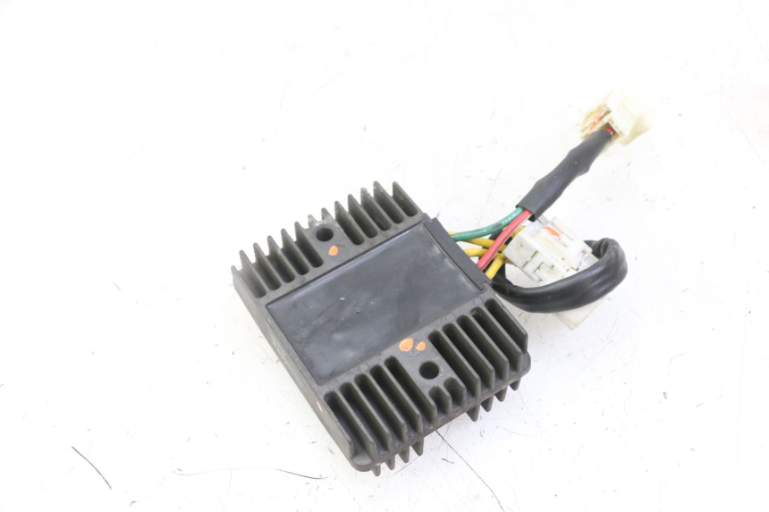 photo de REGULADOR PIAGGIO MP3 LT 300 (2010 - 2016) - Detalle de la pieza