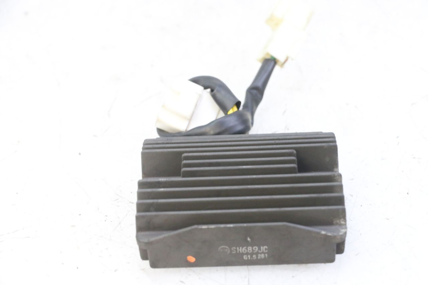 photo de REGULADOR PIAGGIO MP3 LT 300 (2010 - 2016) - Zoom estado de uso