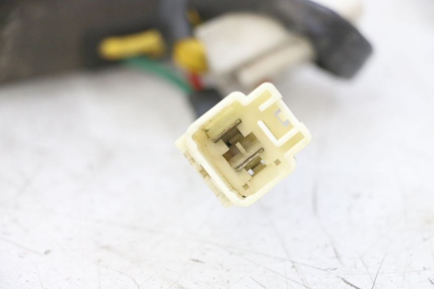 photo de REGULADOR PIAGGIO MP3 LT 300 (2010 - 2016) - Detalles de los puntos de fijación