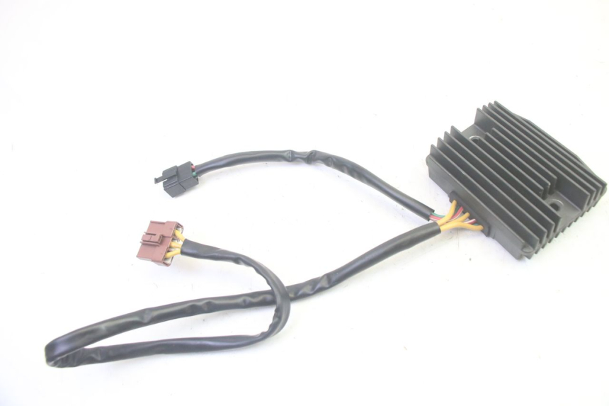 photo de REGULADOR DE CARGA PIAGGIO MP3 LT 400 (2007 - 2012) - Otra perspectiva