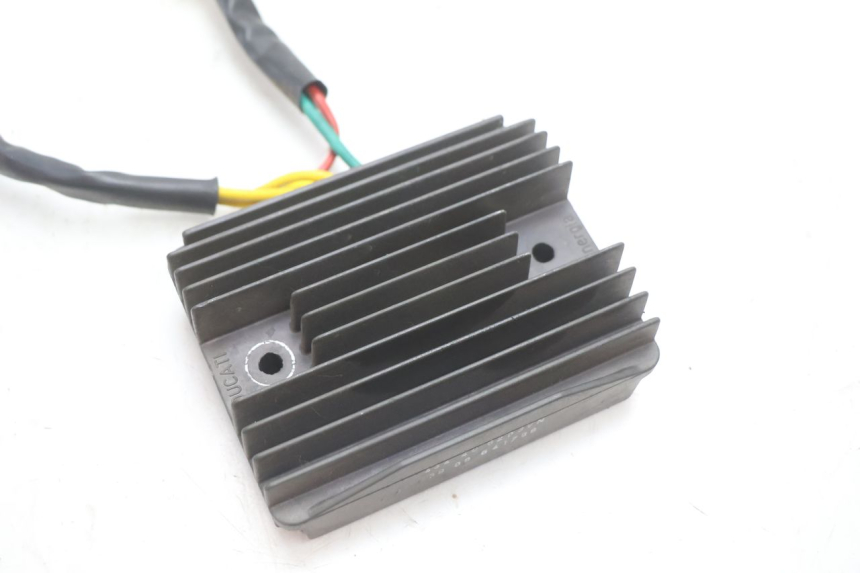 photo de REGULADOR DE CARGA PIAGGIO MP3 LT 300 (2010 - 2016) - Detalle de la pieza