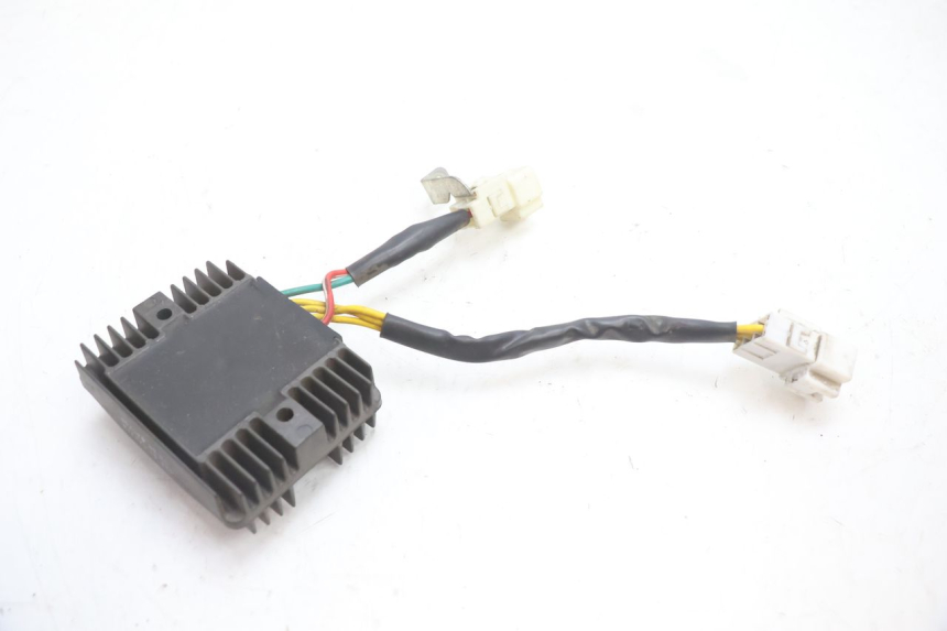 photo de REGULADOR DE CARGA PIAGGIO MP3 LT 300 (2010 - 2016) - Otra perspectiva