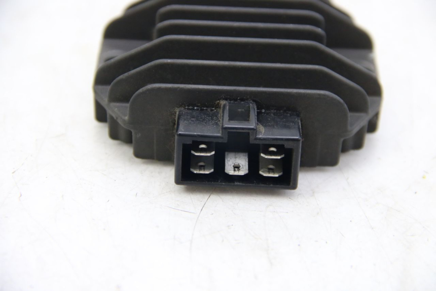 photo de REGULADOR DE CARGA PIAGGIO MP3 125 (2006 - 2014) - Detalle de la pieza