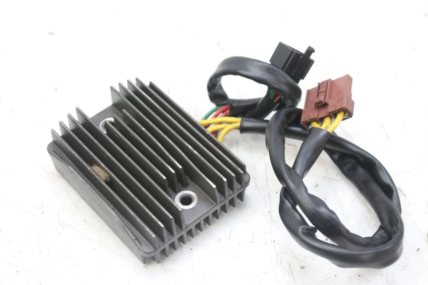 photo de REGULADOR DE CARGA PIAGGIO MP3 RL 250 (2006 - 2010) - Vista principal
