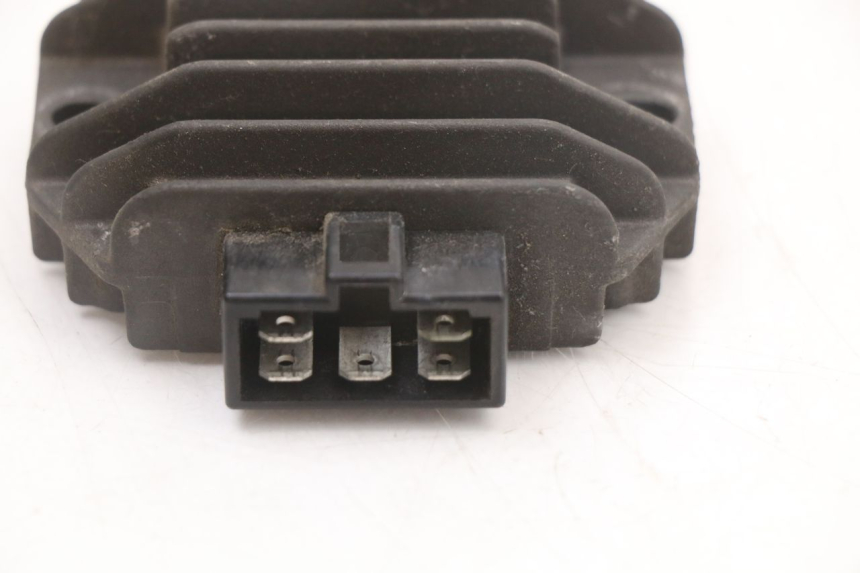 photo de REGULADOR DE CARGA PIAGGIO MP3 125 (2006 - 2014) - Detalle de la pieza