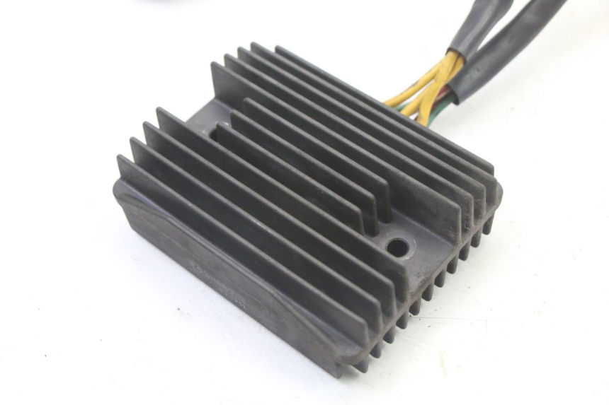 photo de REGULADOR DE CARGA PIAGGIO MP3 500 (2011 - 2015) - Detalle de la pieza