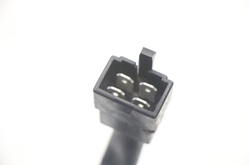 photo de REGULADOR DE CARGA PIAGGIO MP3 500 (2011 - 2015) - Detalles de los puntos de fijación