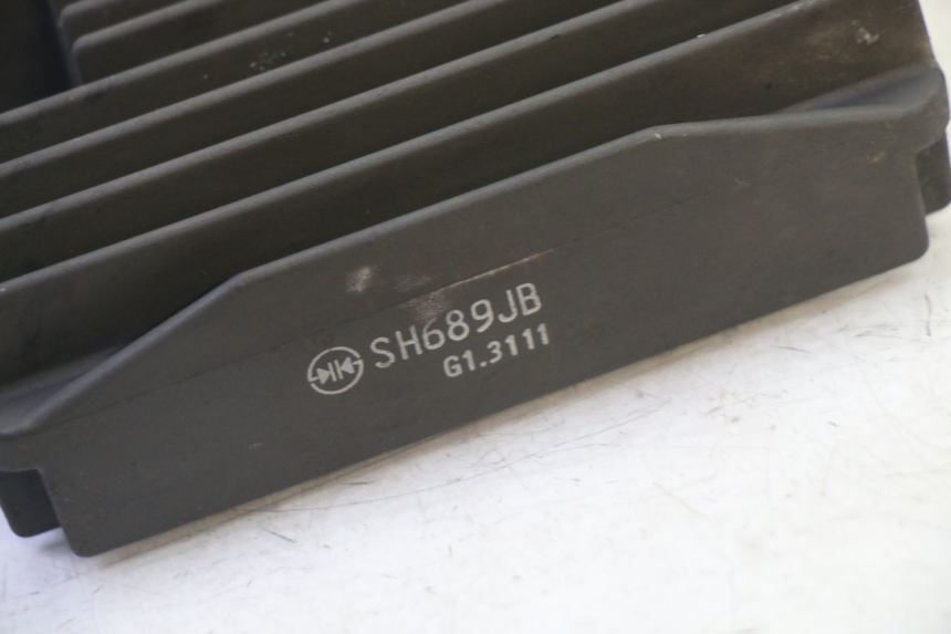 photo de REGULADOR DE CARGA PIAGGIO MP3 500 (2011 - 2015) - Otra perspectiva