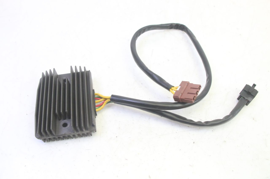 photo de REGULADOR DE CARGA PIAGGIO MP3 RL 250 (2006 - 2010) - Zoom estado de uso