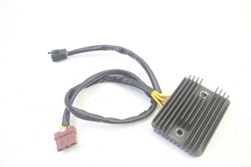 photo de REGULADOR DE CARGA PIAGGIO MP3 RL 250 (2006 - 2010) - Vista principal
