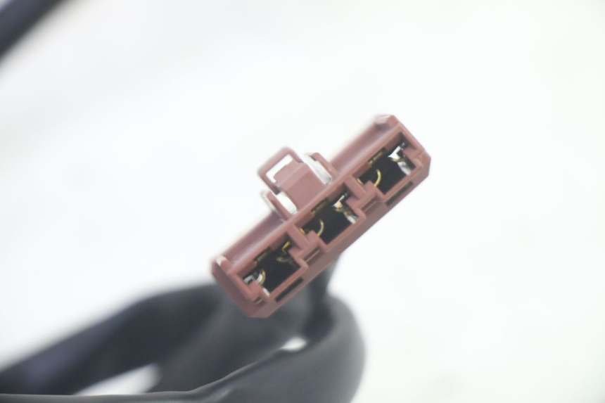 photo de REGULADOR DE CARGA PIAGGIO MP3 RL 250 (2006 - 2010) - Detalles de los puntos de fijación