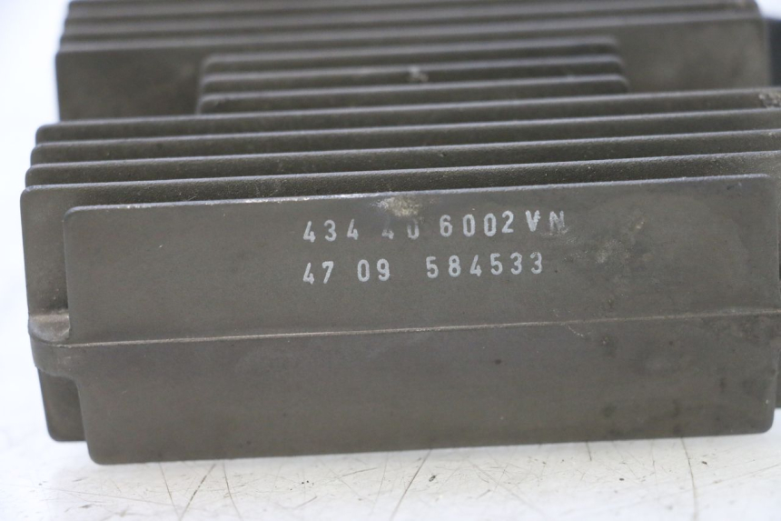 photo de REGULADOR DE CARGA PIAGGIO MP3 RL 250 (2006 - 2010) - Detalle de la pieza