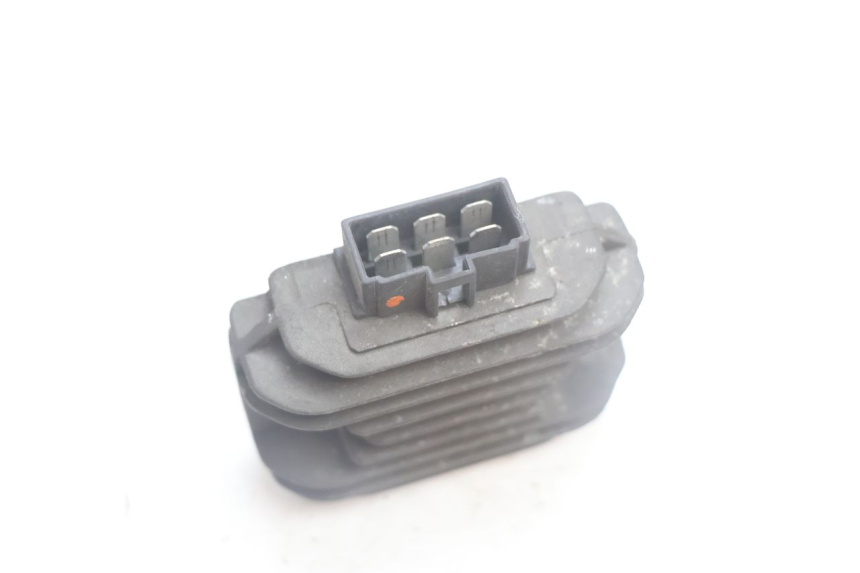 photo de REGULADOR DE CARGA PIAGGIO MP3 125 (2006 - 2014) - Zoom estado de uso