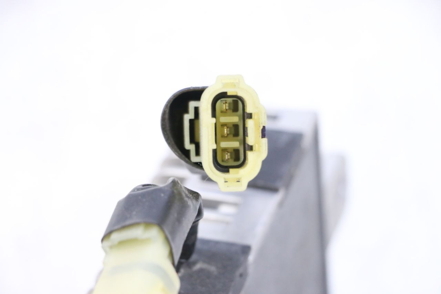 photo de REGULADOR YAMAHA NEO'S CORE 1 (2022 - 2026) - Otra perspectiva