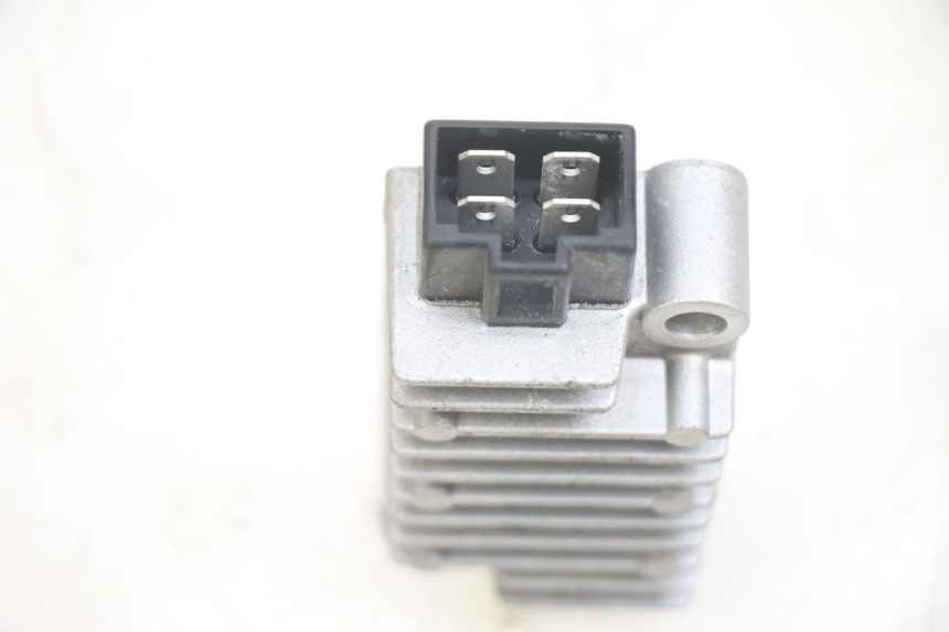 photo de REGULADOR DE CARGA YAMAHA NEOS NEO'S 4T 50 (2008 - 2016) - Zoom estado de uso