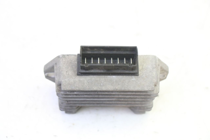 photo de REGULADOR DE CARGA PIAGGIO NEW TYPHOON 50 (2010 - 2017) - Zoom estado de uso