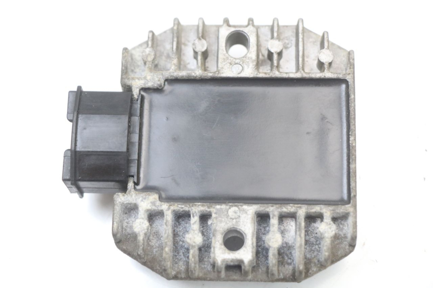photo de REGULADOR DE CARGA HONDA NHX LEAD 110 (2008 - 2010) - Primer plano técnico