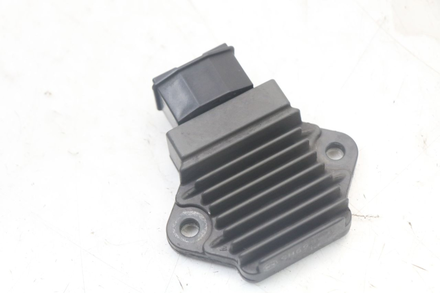 photo de REGULADOR DE CARGA HONDA NTV DEAUVILLE 650 (1998 - 2001) - Detalle de la pieza