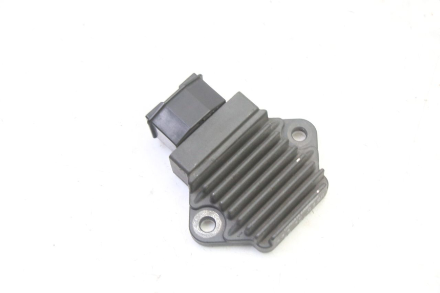 photo de REGULADOR DE CARGA HONDA NTV DEAUVILLE 650 (2001 - 2006) - Detalle de la pieza