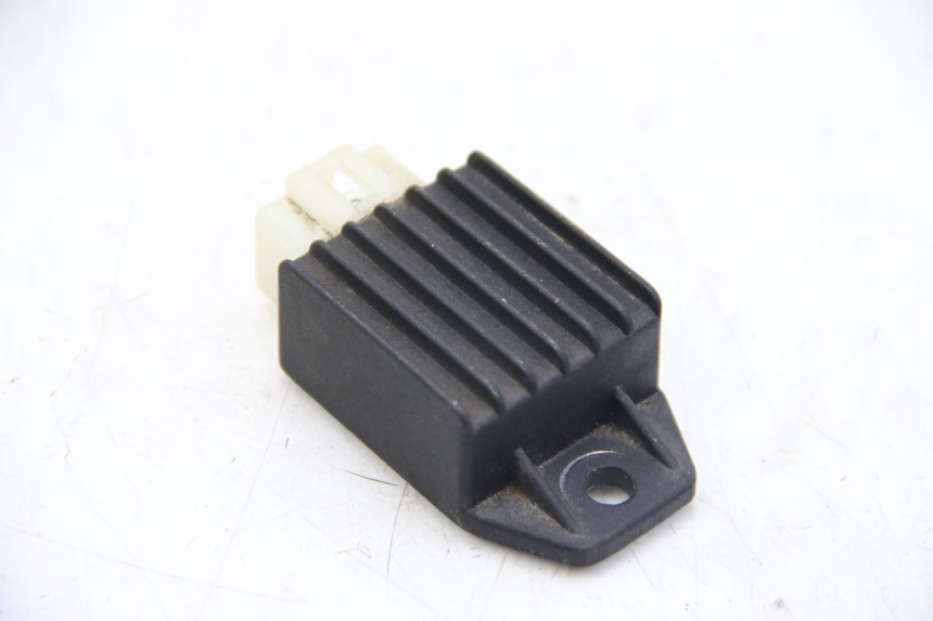 photo de REGULADOR DE CARGA TNT MOTOR OTTO 2T 50 (2012 - 2018) - Detalle de la pieza