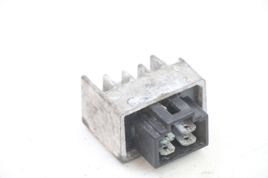 photo de REGULADOR DE CARGA PEUGEOT CITYSTAR 50 (2013 - 2017) - Zoom estado de uso