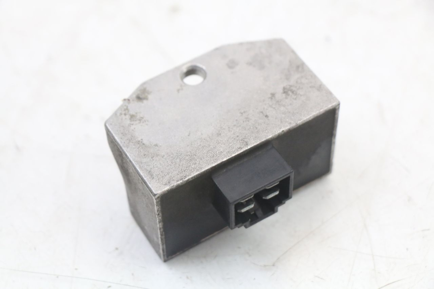 photo de REGULADOR PEUGEOT DJANGO 125 (2014 - 2017) - Otra perspectiva